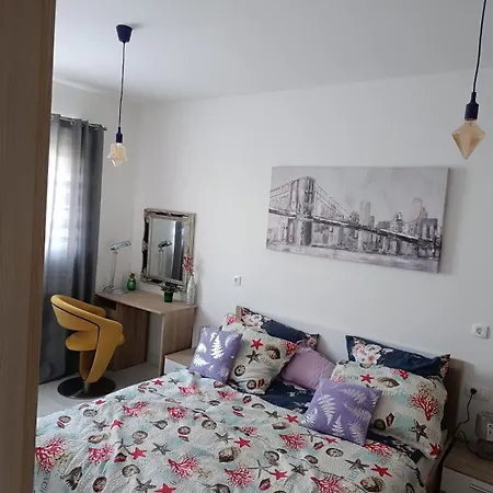 Mira *