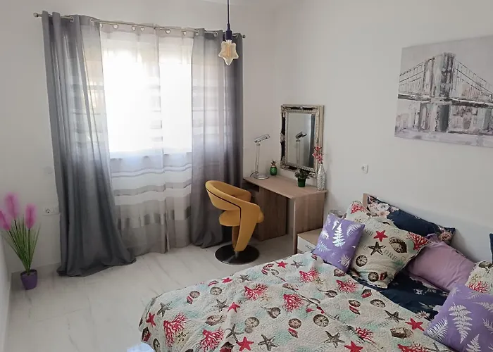 דירה Mira